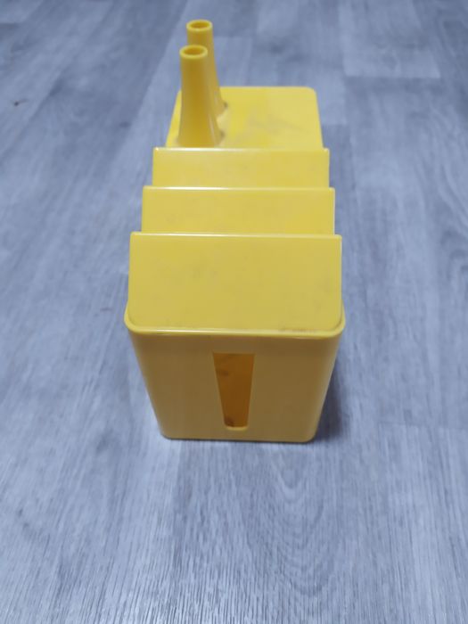 Підставка під подовжувач органайзер для дротів