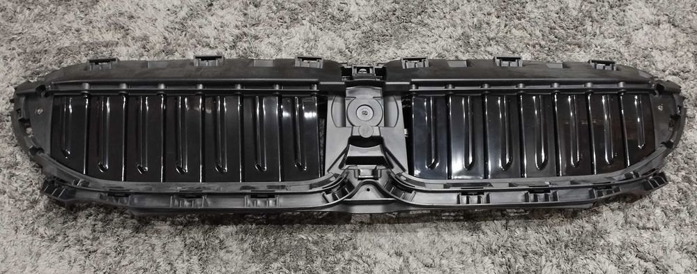 BMW 3 G20 G21 Верхні жалюзі 9465188 верхній воздуховод 51745A22C60 до рестайлінг 51749465188