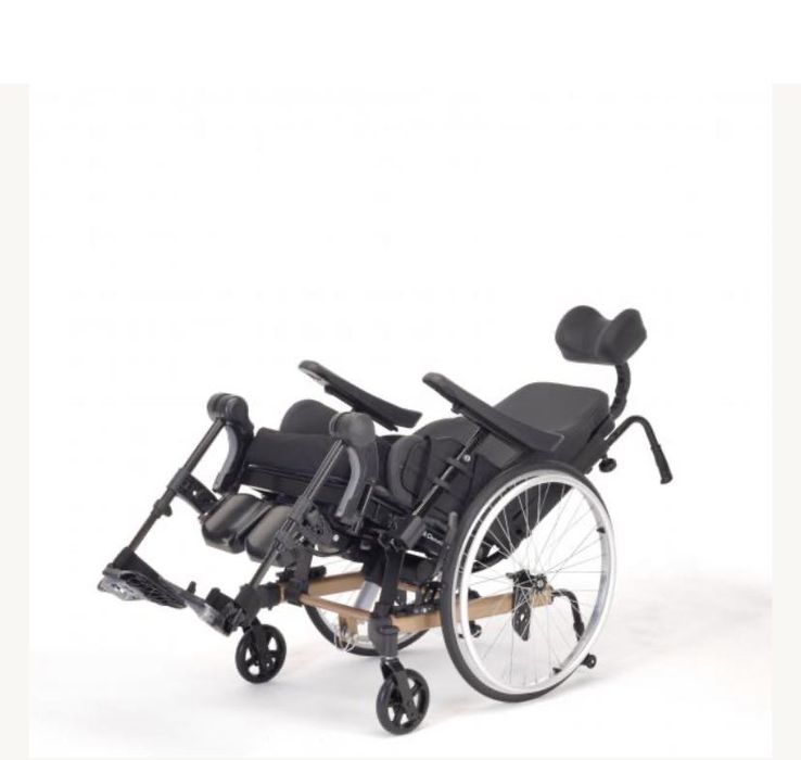 Cadeira de Rodas Manual de Conforto Rea Clematis Pro