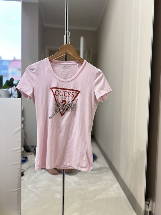 GUESS bawełna koszulka t-shirt pudrowy róż cyrkonie kryształki