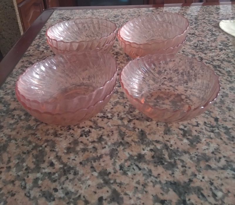 Tacas sobremesa, varias pecas separadas ,1 eur cada total 29 pecas.