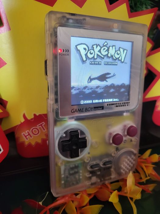 Gameboy Pocket estilo Famitsu