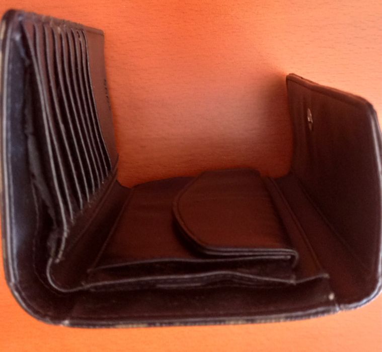 Porta moedas da Tous em ótimo estado de conservação.