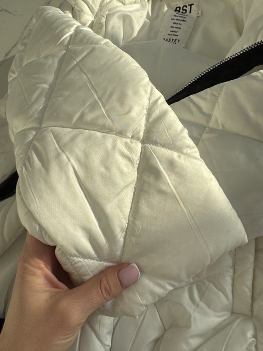 Kurtka bastet butik biala s 36