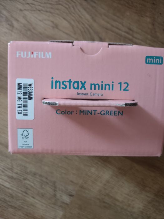 Nowy nieużywany instax mini 12 mint green