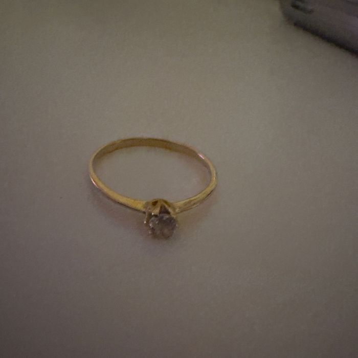 Anel de ouro solitário 19,2k