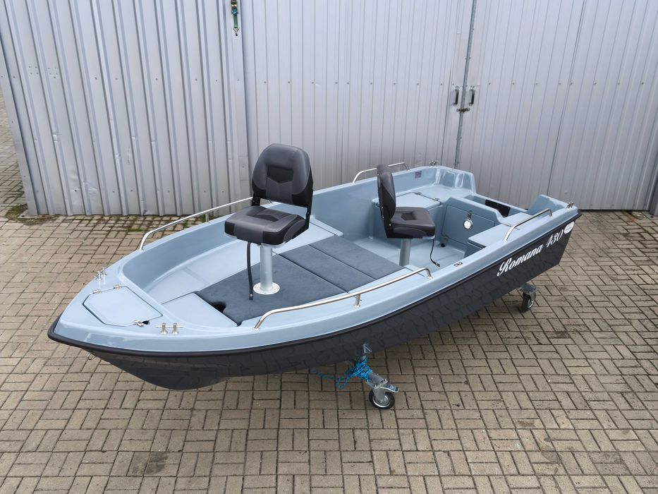 Łódź wędkarska, motorowa ROMANA 430 STANDARD FISH z pokładem BASSowym, 2 fotelem, do dziobówki