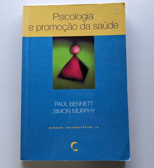 Livros e autores variados.