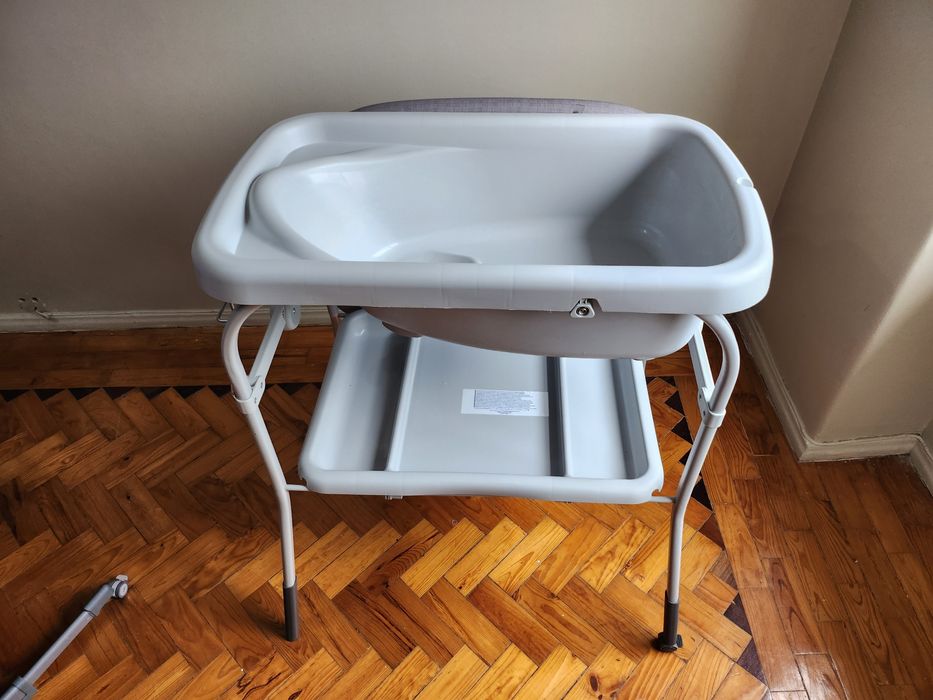 Carrinho,Ovo Banheira com trocador, berço next 2 me muito bons tudo po