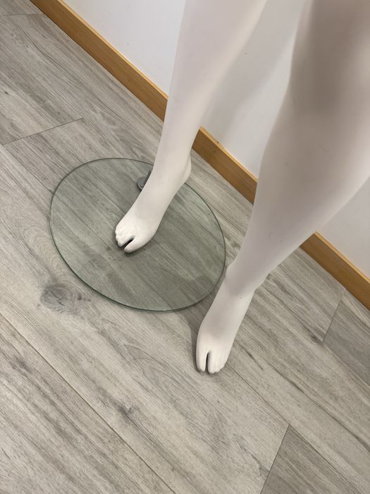 Vendo Manequim branco
