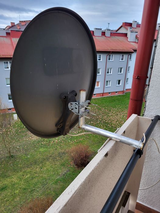 Antena satelitarna Cyfrowy Polsat z konwerterem i uchwytem na balkon