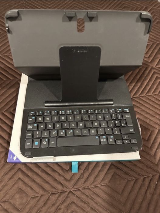 Teclado Logitech Acessório para Tablet