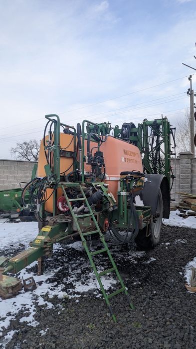 Оприскувач  AMAZONE UG 3000 Nova