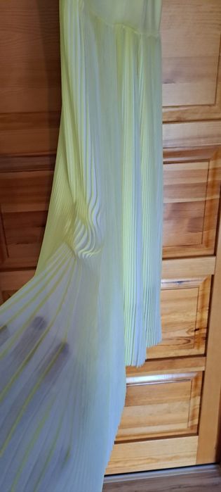 Plisowana sukienka M