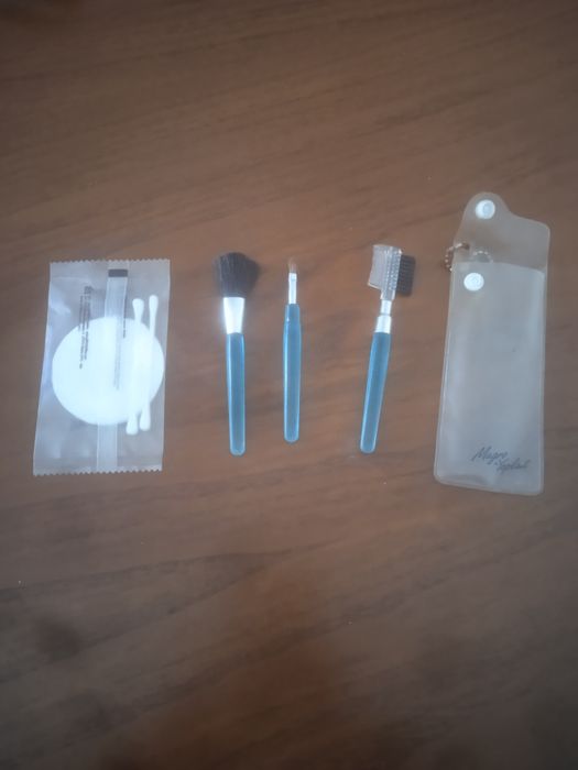 Caixas e estojo de maquilhagem