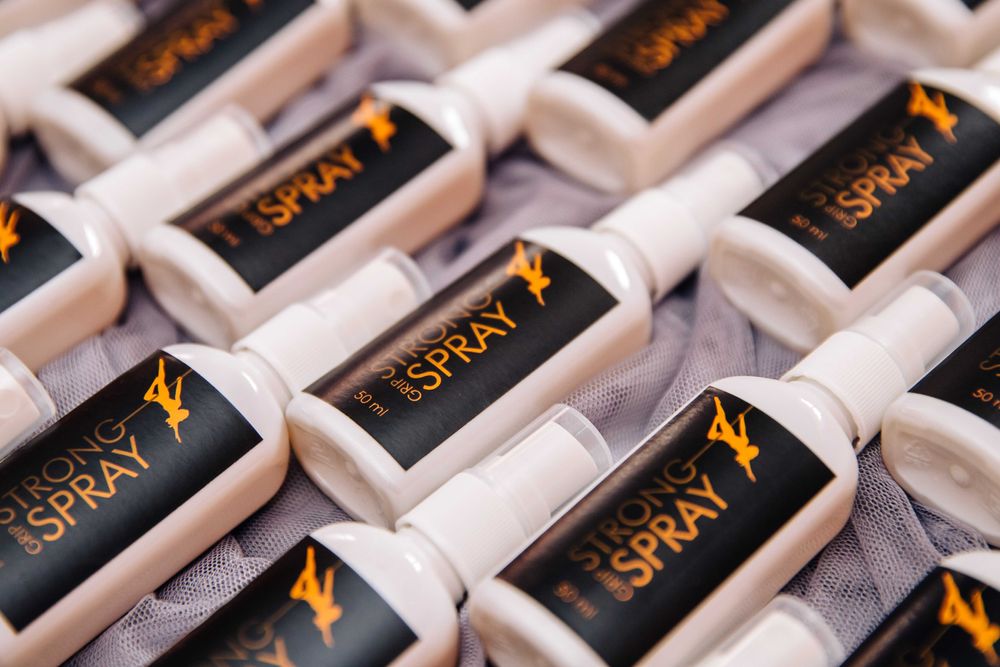Рідка каніфоль для Pole Dance "Strong grip spray"