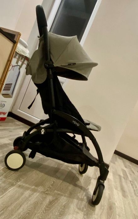 Легкий та маневрений візок YOYO