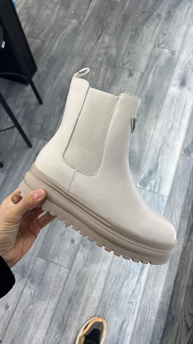 Жіночі шкіряні черевики челсі на тракторній підошві. Зима