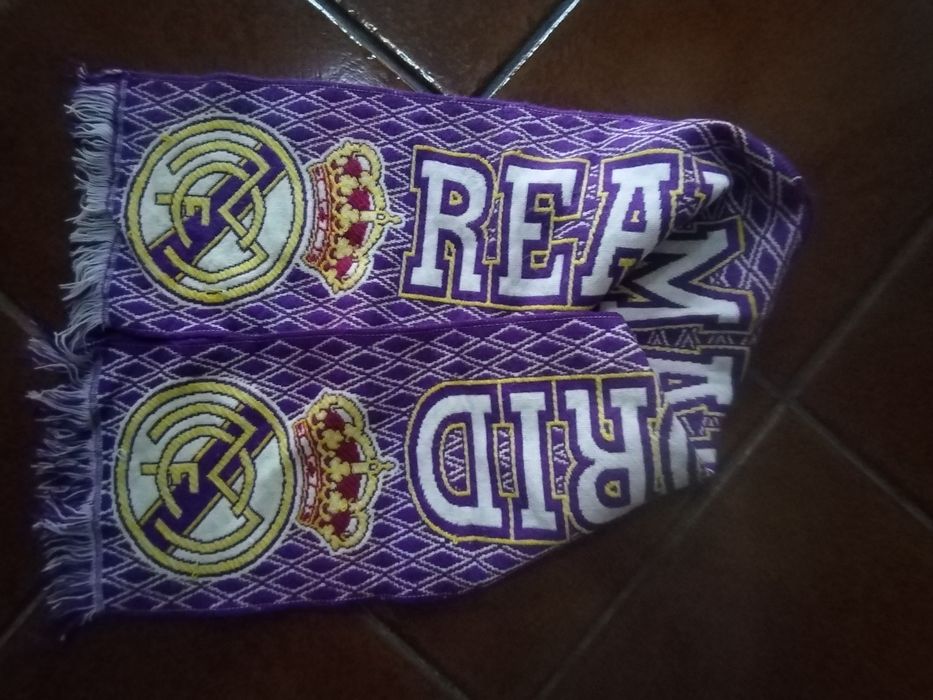 Lote 8 cachecóis clubes - real Madrid - feyenoord - Maiorca