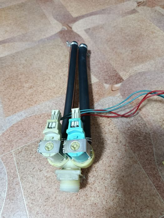 Запчастини від пральної машини zanussi