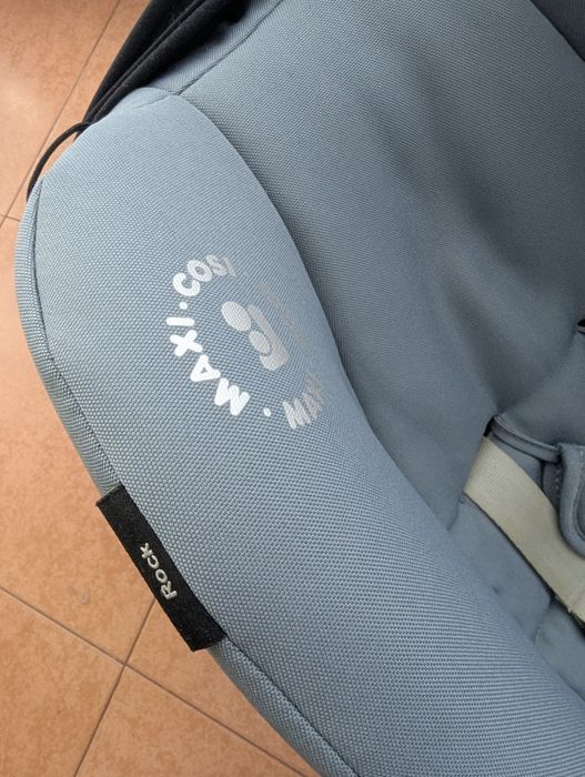 Ovo Maxi Cosi Rock i-size ( com redutor )