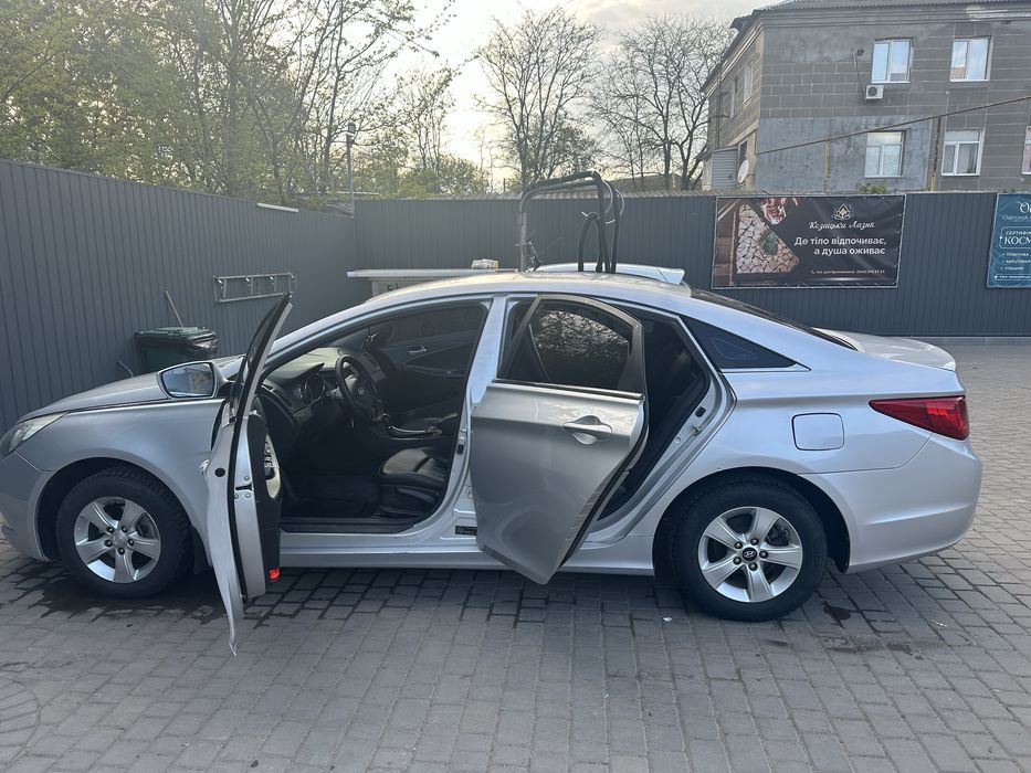 Hyundai sonata yf