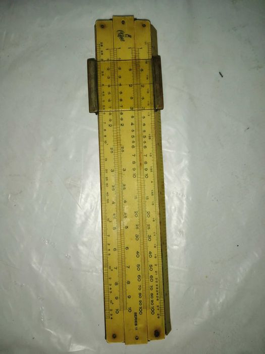 Régua de cálculo de Engenharia. Muito bom estado. Vintage