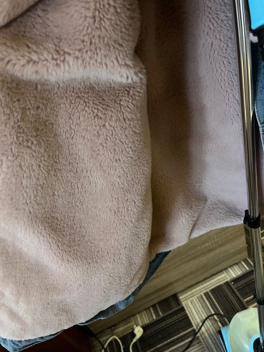 Продам джинсову курточку зимову