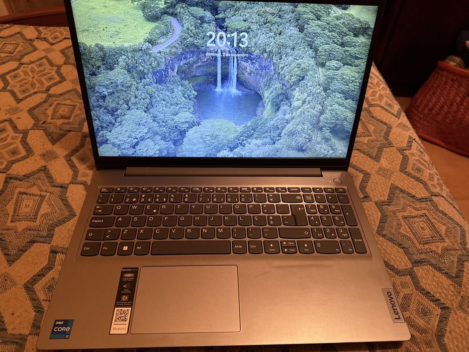 Laptop lenovo I7 12th Gen , 8 GB Ram , 477 GB armazenamento
