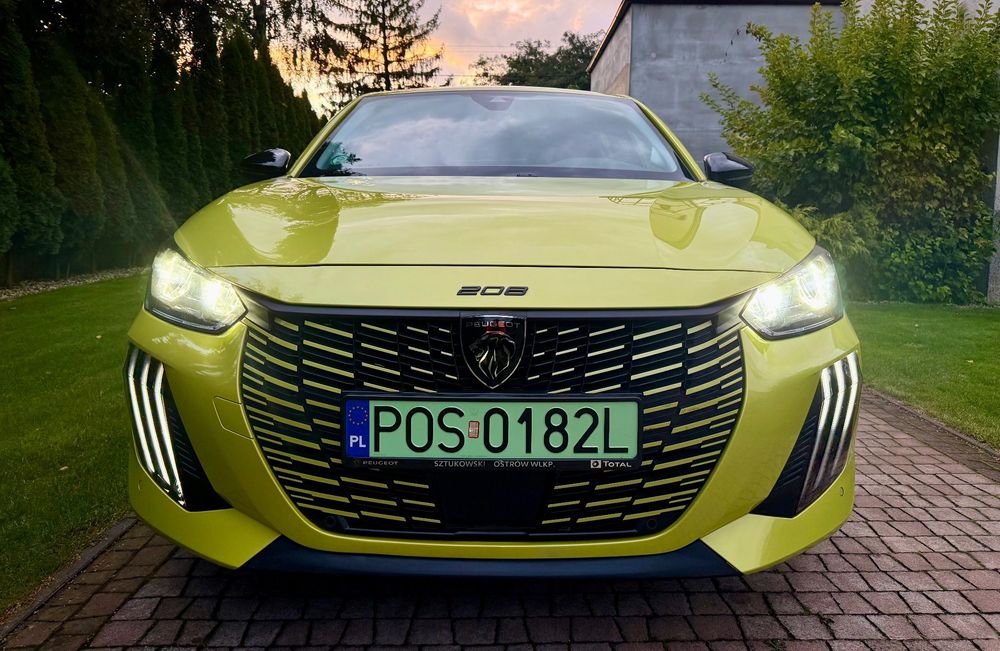 Peugeot 208