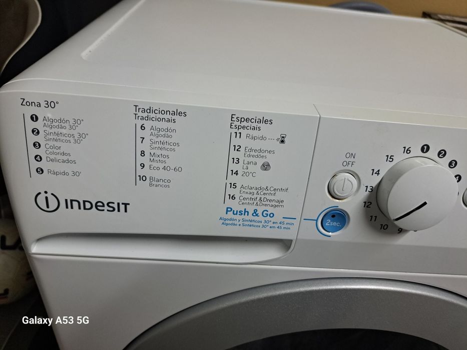 Maquina de lavar roupa Indesit