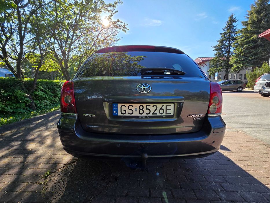 Toyota Avensis T25 liftback, 2.2 diesel 150 km z 2008r