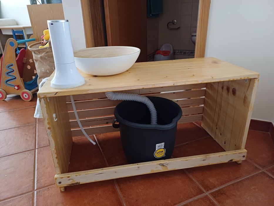 Lavatorio e Movel DIY Montessori