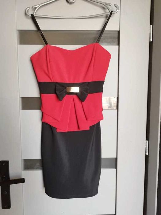 Elegancka czerwona mini sukienka kokarda XS S