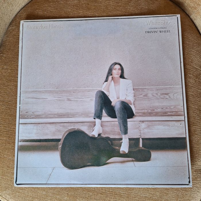Vinyl LP - EMMYLOU HARRIS, "White Shoes", 1983