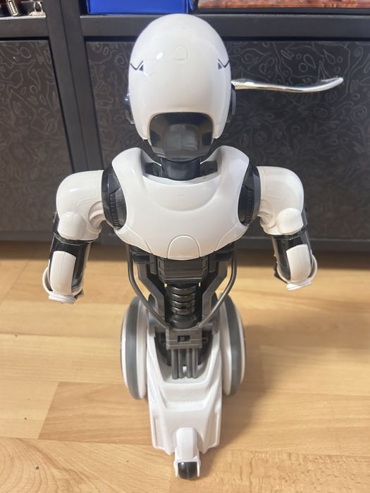 Робот-андроїд “O.P. One” Silverlit 88550 на радіокеруванні