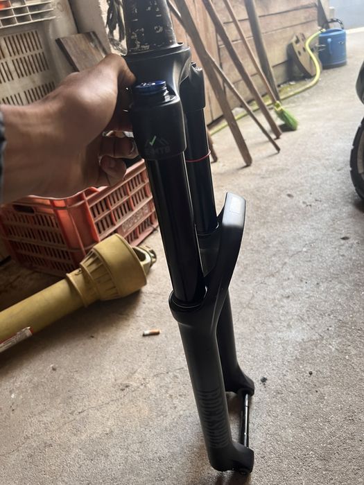 Vendo rockshox 29