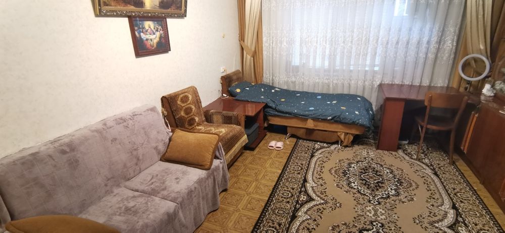Кімната для 2х дівчат р-н палацу піонерів