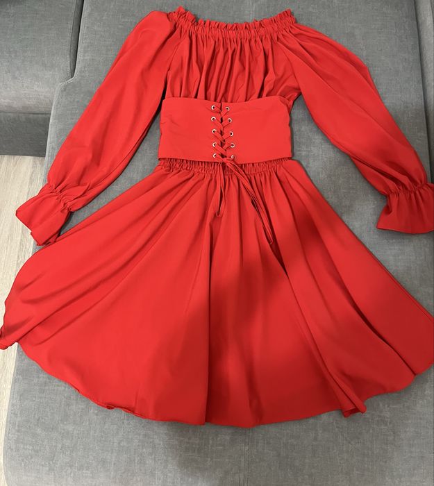 Червона сукня, розмір xs-s, можливий m