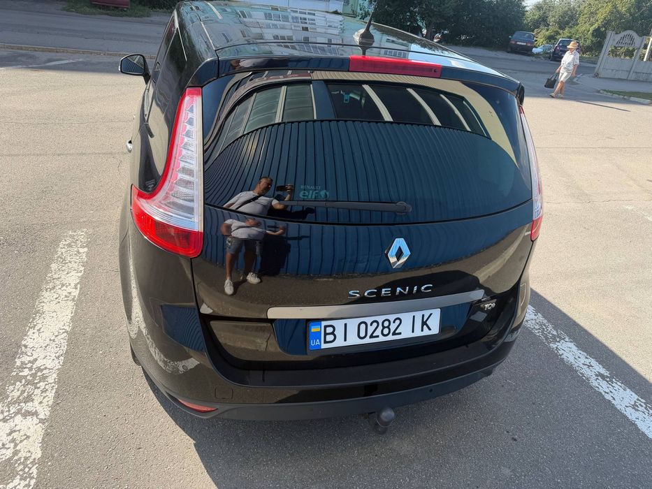 Продам Renault Scenic 2011р