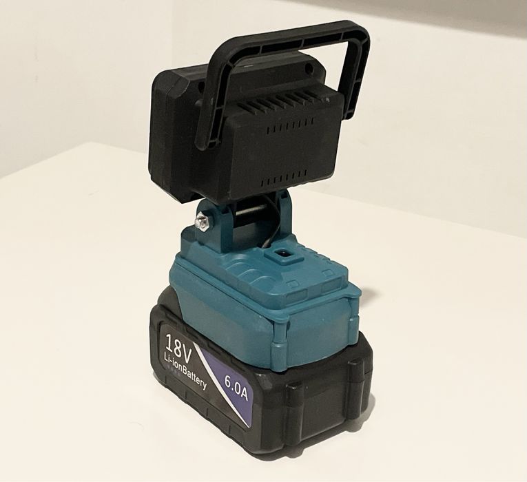 LED-лампа Прожектор з Акумулятором 18V(15 світлодіодів)