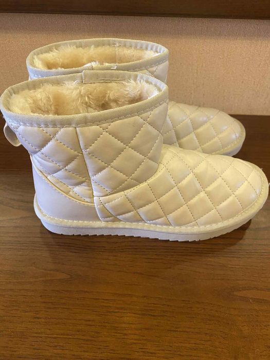 Чоботи уггі зима