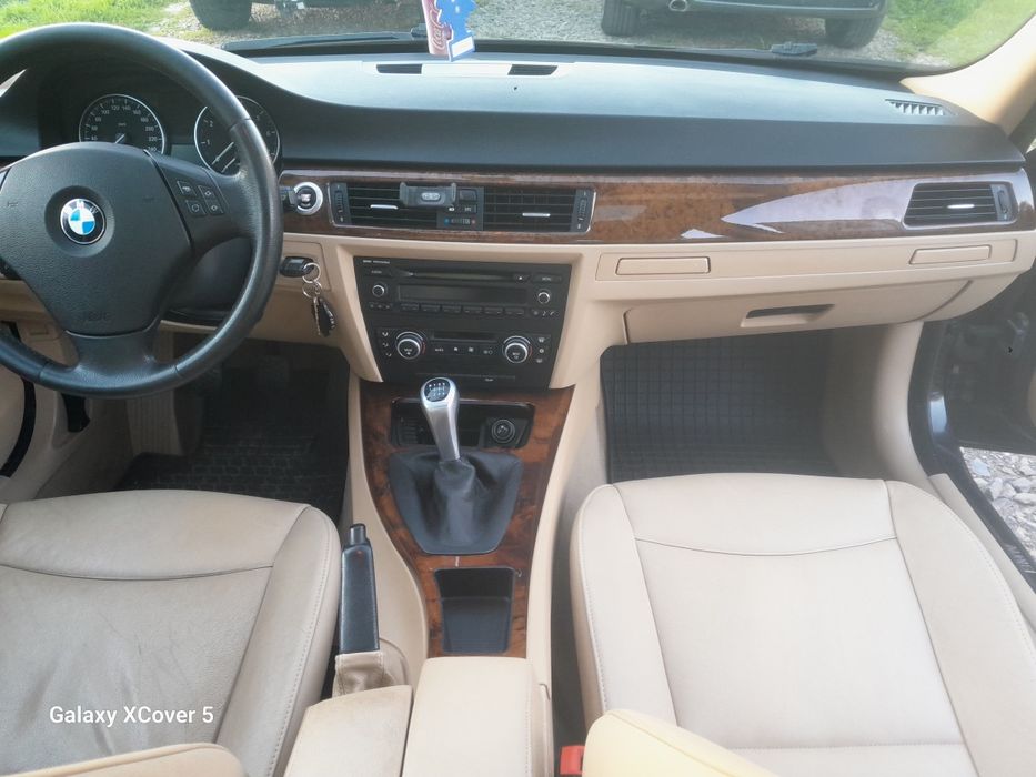 Sprzedam BMW E 90 320I