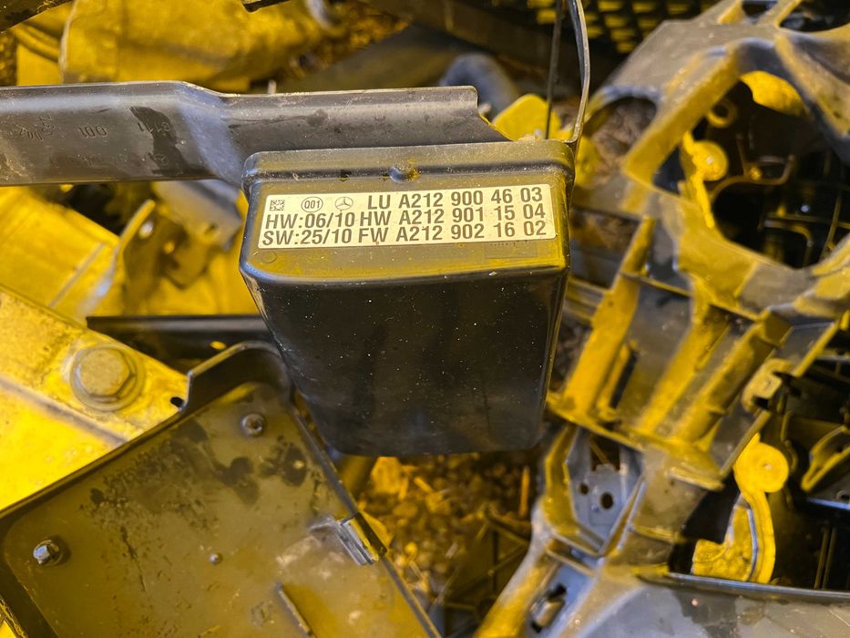 Caixa Peças Mercedes w204 w212 w207