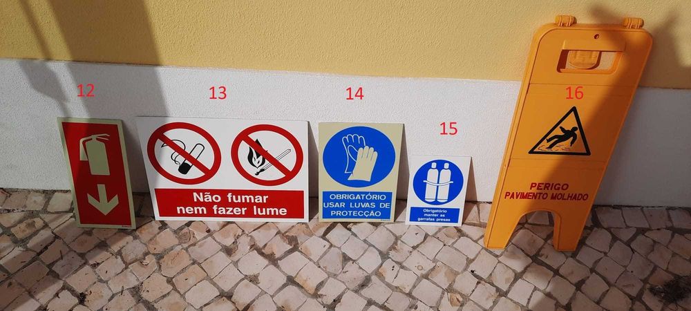 Placas Sinalética Várias