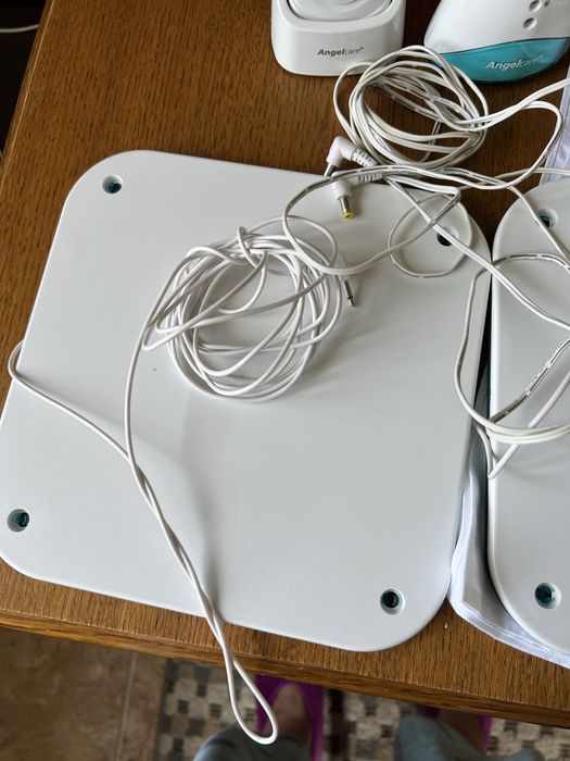 Monitor ruchów oddechowych dziecka Angelcare AC401 2 płytki