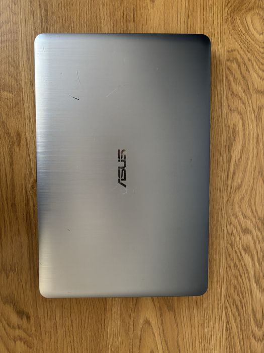 Ноутбук Asus X540S в хорошому стані