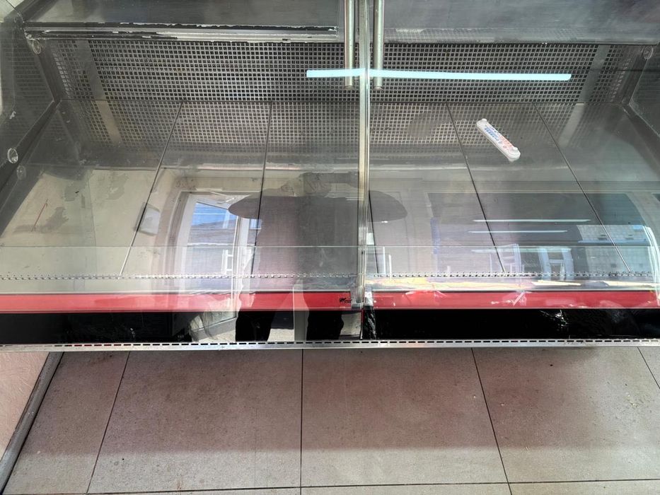 Холодильная витрина