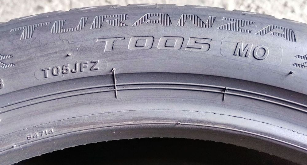 Шини літні R18 225/45 Bridgestone Turanza T005