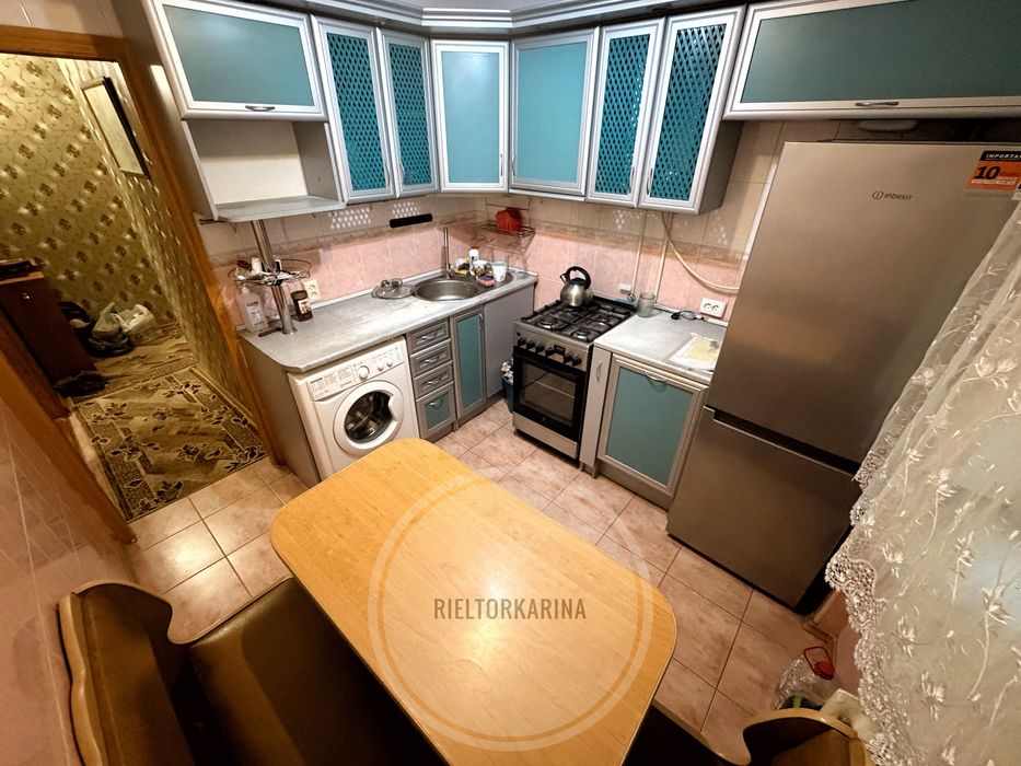 Сухий фонтан/Бугський бульвар 3к квартира в продажі на 2 поверсі з 5